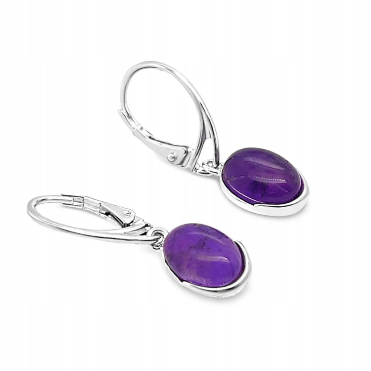 Silberohrringe mit natürlichem Amethyst Nahaufnahme