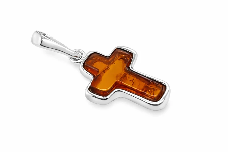 Handgemachter Bernsteinschmuck Kreuz