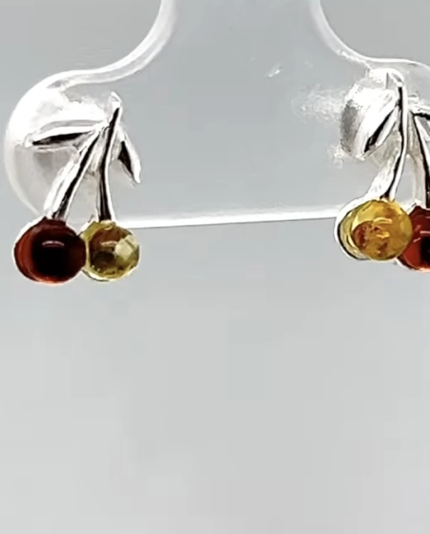 Elegante Kirschohrringe mit Bernstein