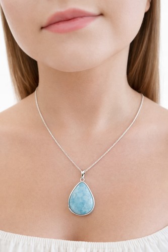 Eleganter Larimar Anhänger aus der Dominikanischen Republik