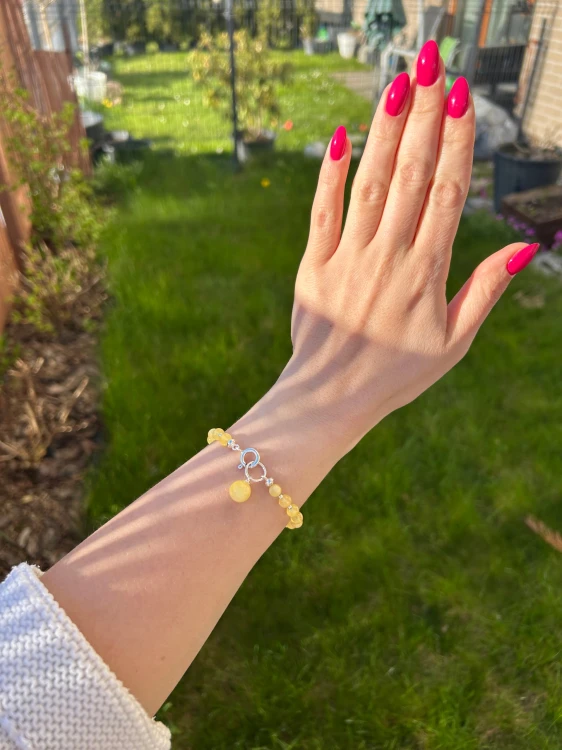 Elegantes Damenarmband mit Milchbernstein
