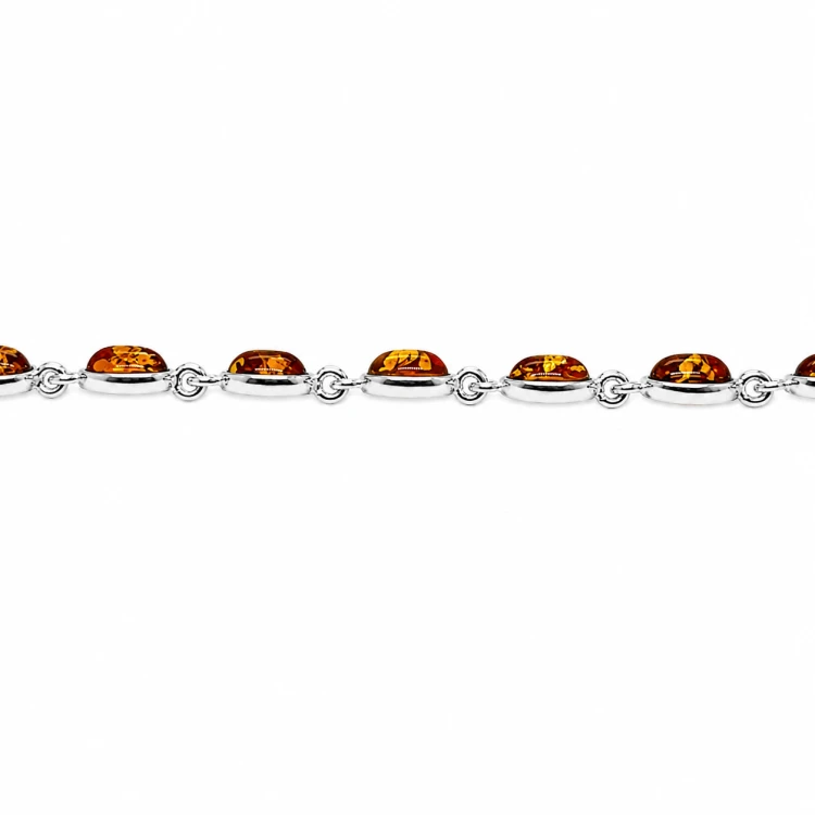 bernstein armband in einer schatulle