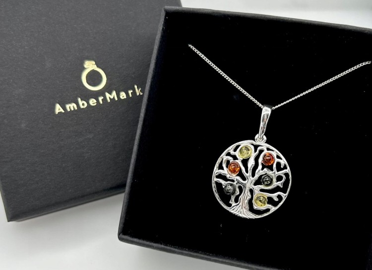 Silberanhänger mit Bernstein Baum Motiv