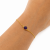 detail des amethyst steins am silberarmband