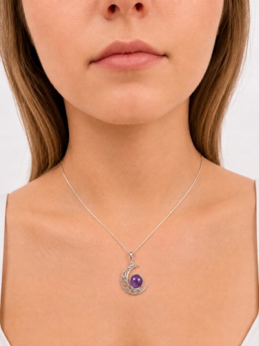 Handgefertigter Silberschmuck mit violettem Amethyst
