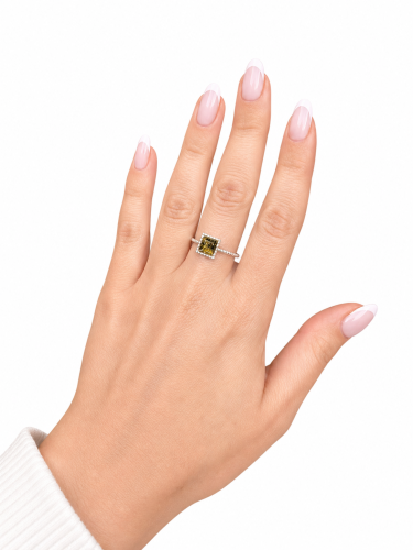 Klassischer Silberschmuck mit Bernstein