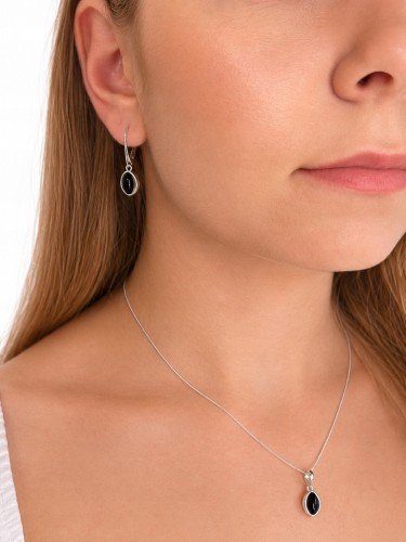 Elegantes Schmuckset mit schwarzem Onyx Edelstein