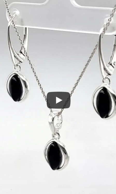 Rückseite der Silberohrringe mit Onyx Stein