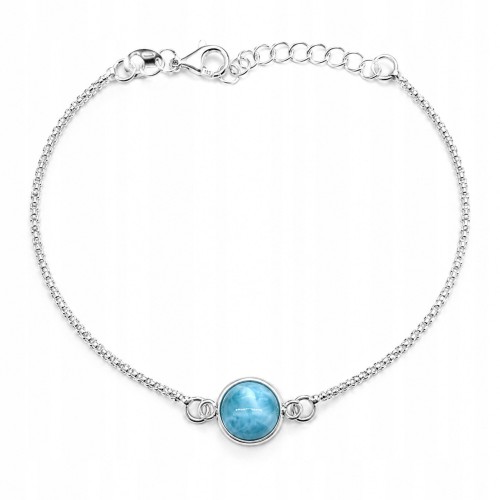Silberarmband mit Larimar am Handgelenk getragen
