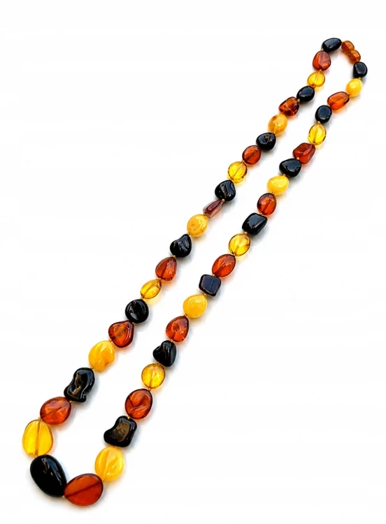 Bernsteinschmuck in verschiedenen Farben