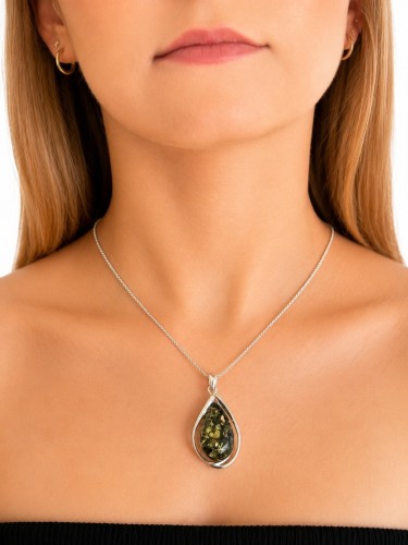 Bernsteinanhänger in eleganter Silberfassung