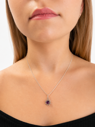 Detailansicht des Amethyst-Anhängers