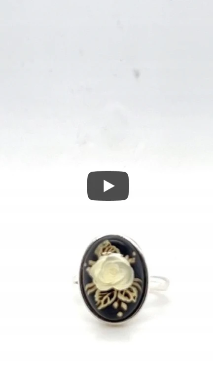 Einzigartiges Kunsthandwerk Ring mit Bernstein