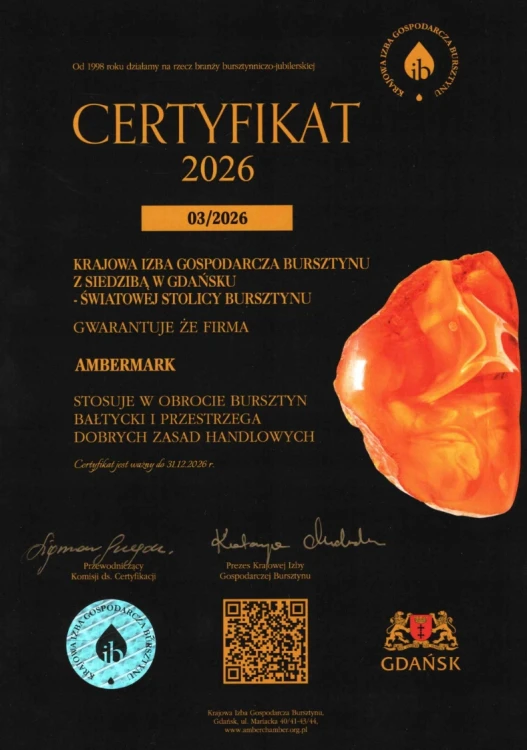 Klassischer Anhänger mit Naturbernstein