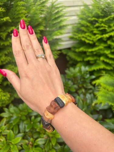 Mehrfarbiges Bernsteinarmband in Cognac und Honig