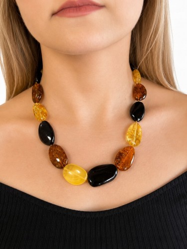 Collier aus natürlichem baltischem Bernstein farbenfroh