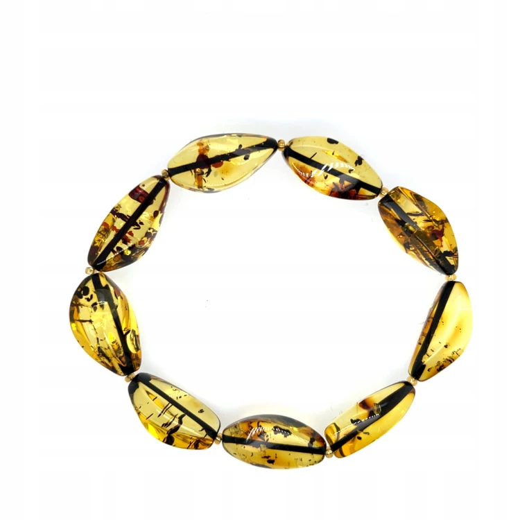 Bernsteinarmband grün Detailaufnahme