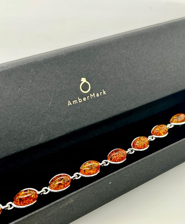 Bernsteinarmband in drei verschiedenen Farben