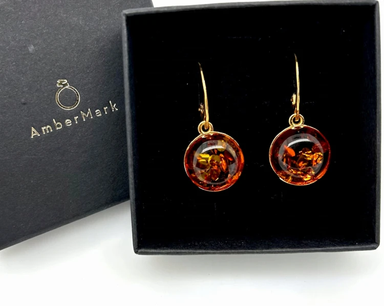 Eleganter Bernsteinschmuck handgefertigt