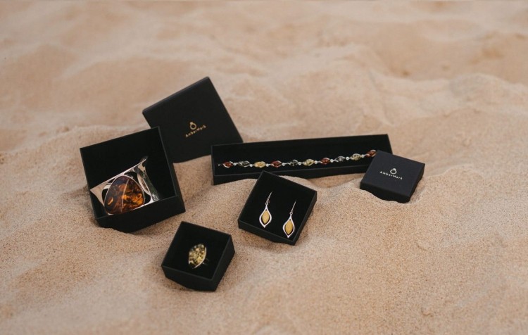 schmuckbox geschenk bernsteinring