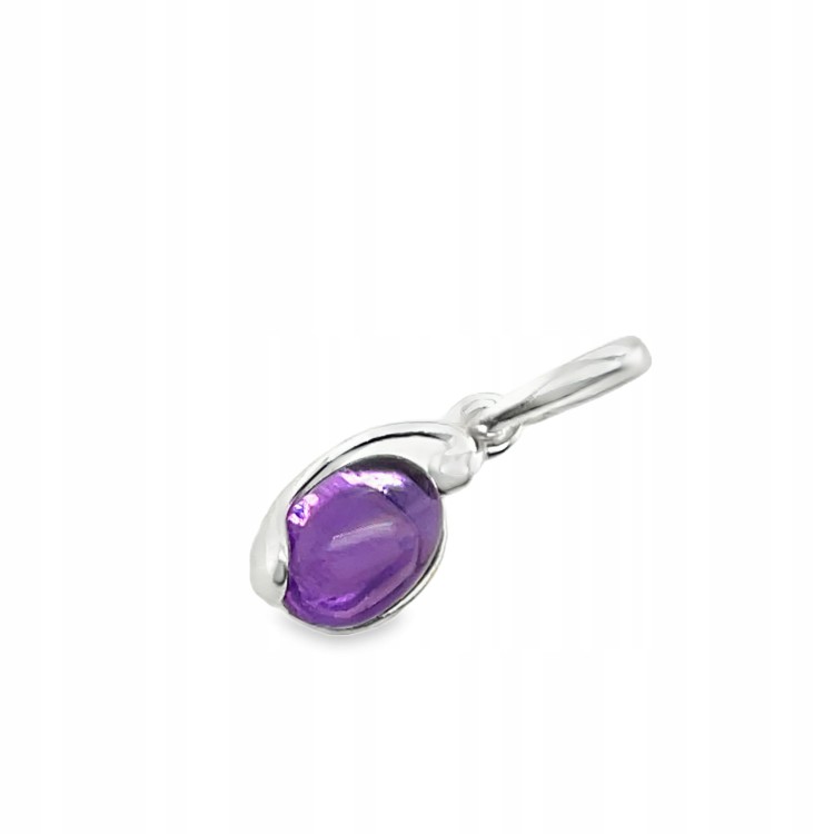 Detailaufnahme natürlicher Amethyst in Silber